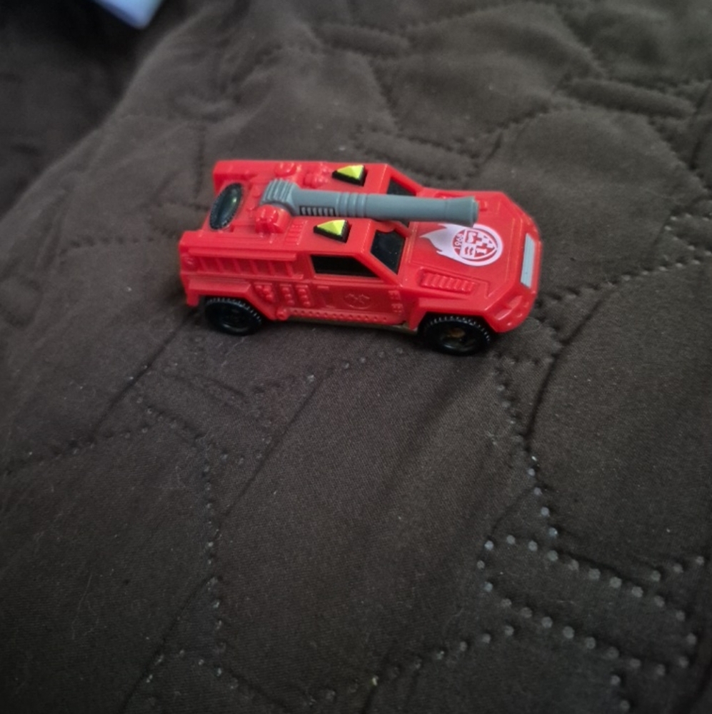 1994 Hot Wheels McDonald's Fire Truck Water Cannon Red Die Cast Toy Rescue Emerg